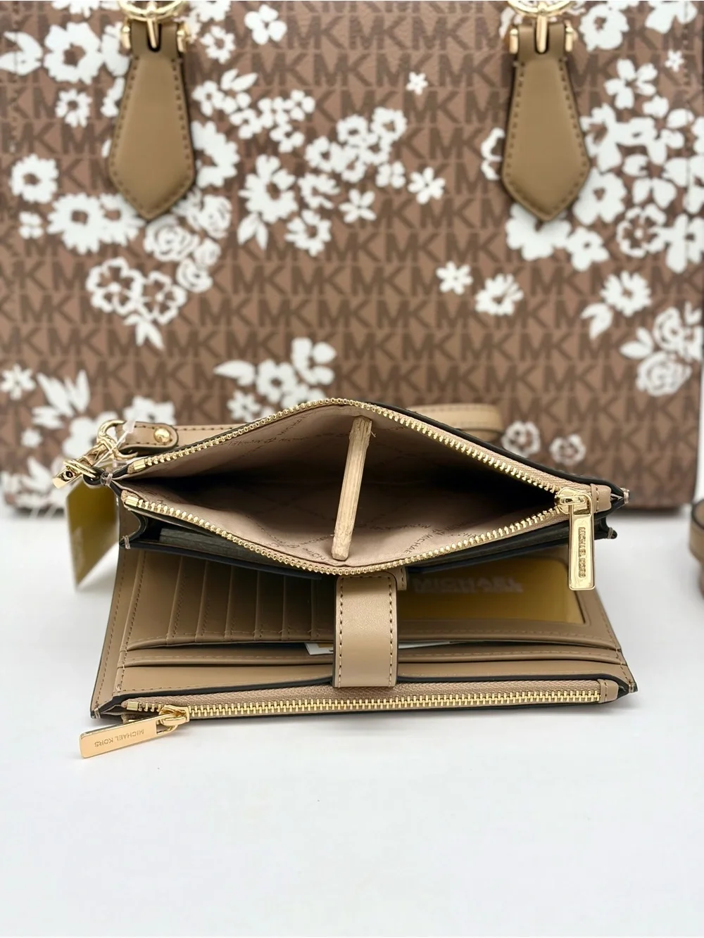 Michael Kors Marilyn Medium Printed Signature Logo Satchel and Wallet Set